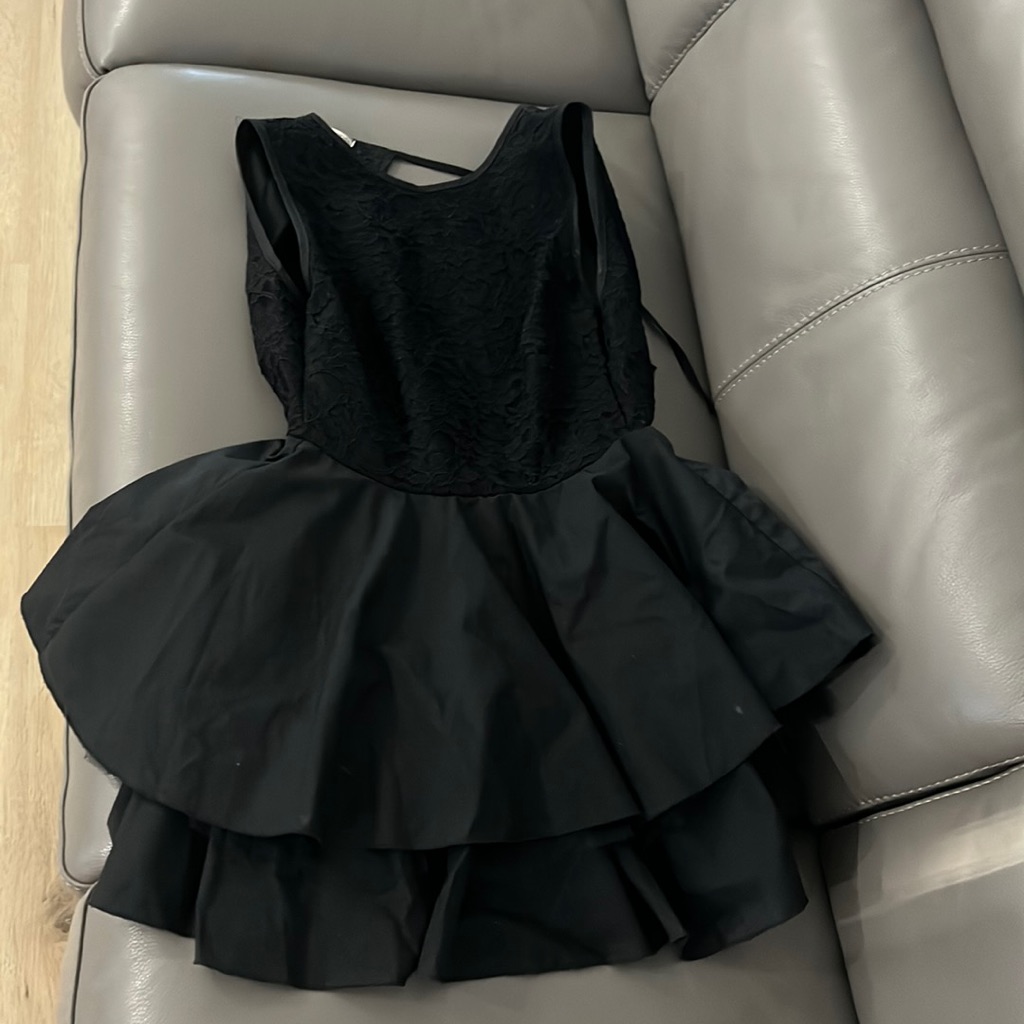 Euro 10 Really A 0-2. Short Dress With Open Back. Jones + Jones